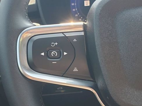 Certified 2023 Volvo C40 P8 Recharge Ultimate AWD/4WD image 19
