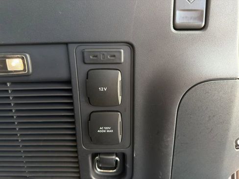 Used 2025 Ford Expedition Max Platinum w/ Platinum Ultimate Package image 18