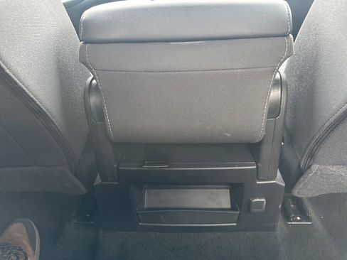 Used 2018 Chevrolet Silverado 1500 LT w/ Midnight Edition image 29