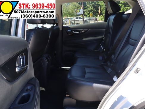 Used 2019 Nissan Rogue SL AWD/4WD image 18