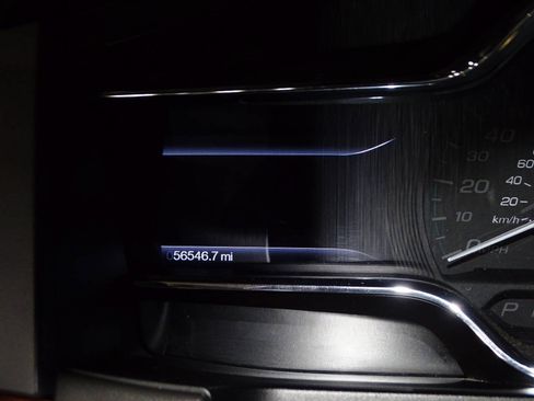 Used 2013 Lincoln MKS AWD image 20
