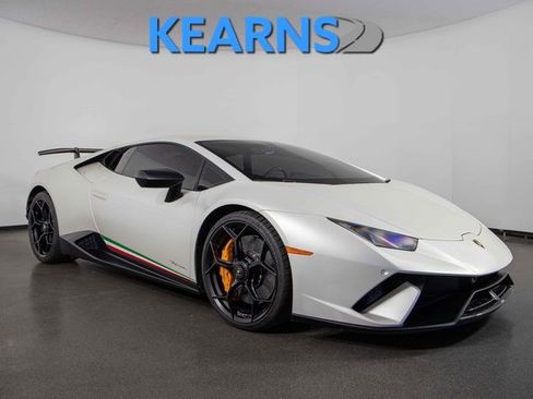 Used 2018 Lamborghini Huracan Performante image 1