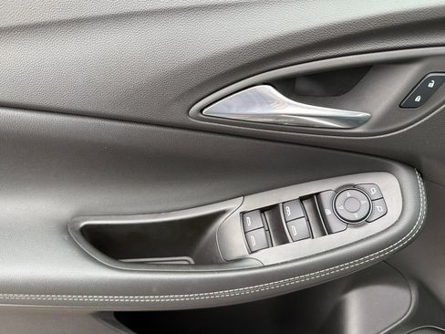 Used 2022 Buick Encore GX Select FWD image 8