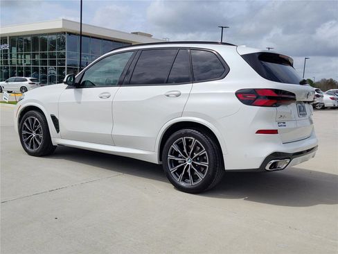 Certified 2026 BMW X5 xDrive40i image 4