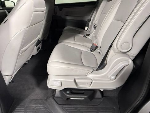 Used 2024 Honda Odyssey Touring image 34