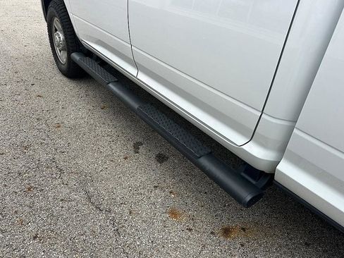 Used 2024 RAM 2500 Tradesman w/ Chrome Appearance Group image 12