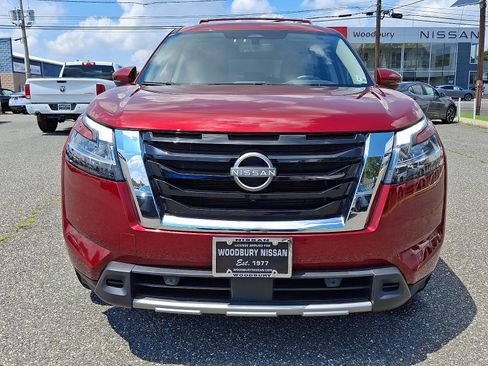 Certified 2024 Nissan Pathfinder SL w/ Cargo Package AWD/4WD image 2