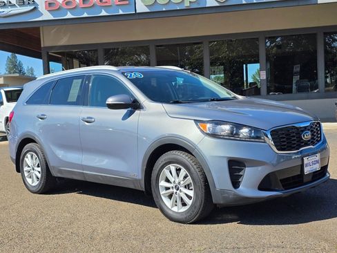 Used 2020 Kia Sorento LX w/ LX I4 Convenience Package image 29