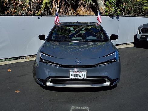 Certified 2025 Toyota Prius Plug-In Hybrid image 2