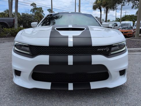 Used 2018 Dodge Charger SRT Hellcat w/ Harman/Kardon Audio Group RWD image 3