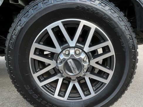 Used 2017 Ford F350 Lariat w/ Lariat Ultimate Package AWD/4WD image 12