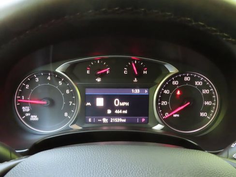 Used 2024 GMC Terrain SLT w/ Infotainment Package II AWD/4WD image 23