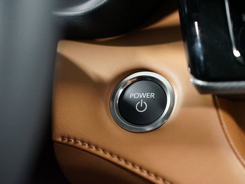 New 2026 Toyota Highlander Platinum image 24