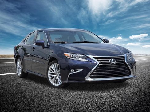 Used 2016 Lexus ES 350 w/ Luxury Package w/Wood Trim FWD image 2