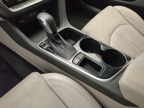 Used 2018 Hyundai Sonata Limited FWD image 22