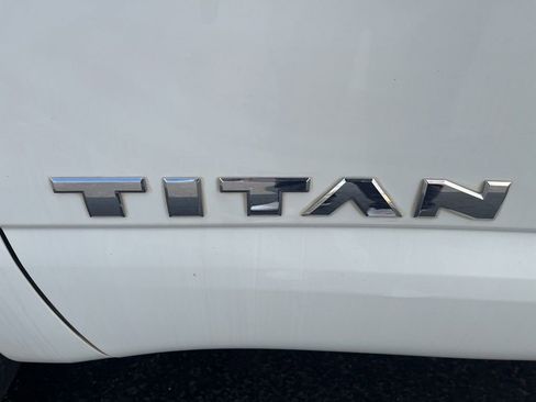 Used 2017 Nissan Titan S RWD image 16