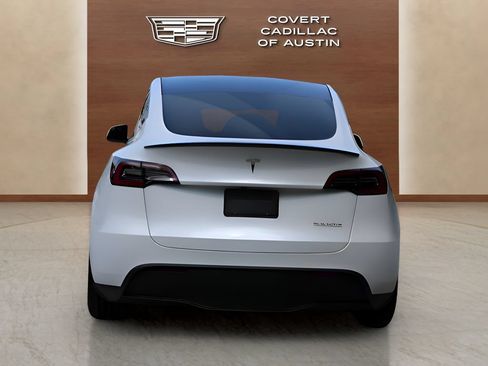 Used 2025 Tesla Model Y Performance AWD/4WD image 4