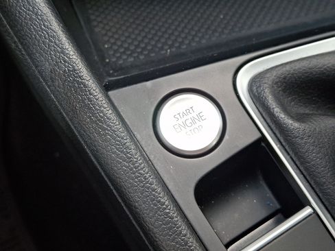 Certified 2024 Volkswagen Jetta SE FWD image 25