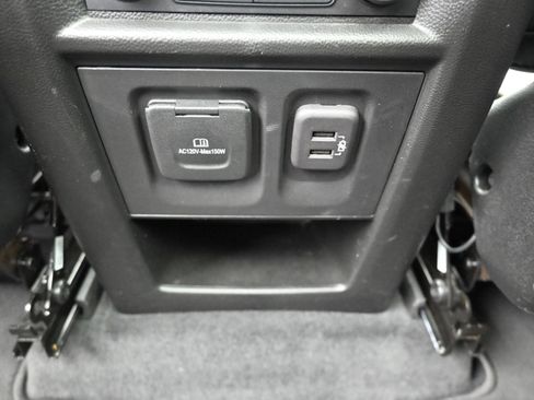Used 2023 Chevrolet Traverse Premier AWD/4WD image 26