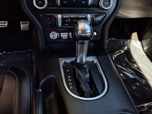 Used 2020 Ford Mustang Premium image 9