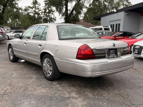 Used 2008 Mercury Grand Marquis GS RWD image 6