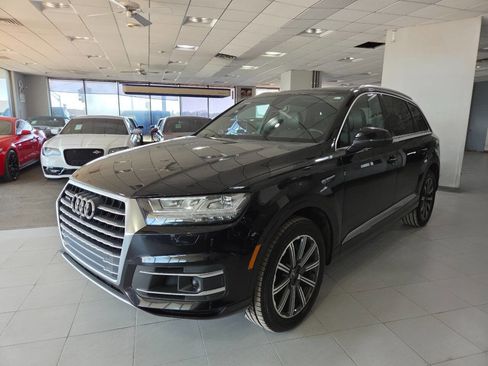 Used 2017 Audi Q7 3.0T Prestige AWD/4WD image 3