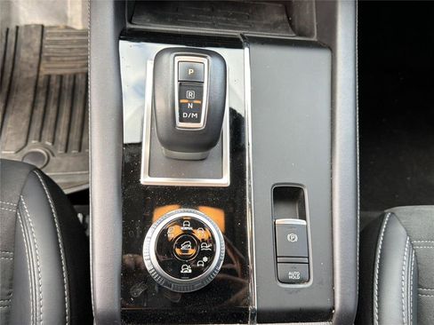 Used 2024 Mitsubishi Outlander SE AWD/4WD image 18