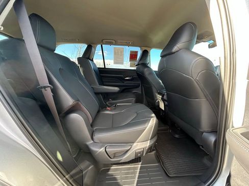 Used 2026 Toyota Grand Highlander XLE image 28