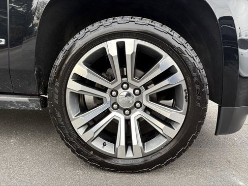 Used 2018 GMC Yukon Denali w/ Denali Ultimate Package image 18