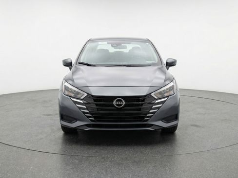 Used 2025 Nissan Versa SV image 2