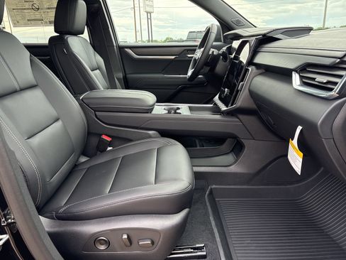 New 2026 GMC Acadia Elevation w/ Elevation Premium Package FWD image 23