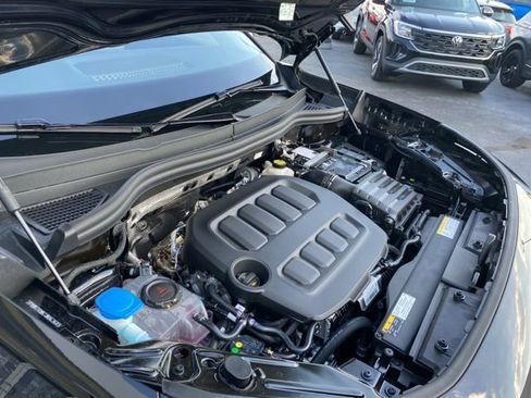 New 2025 Volkswagen Tiguan SE AWD/4WD image 71