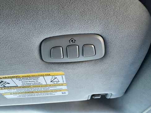 Used 2022 Ford F150 Limited image 25