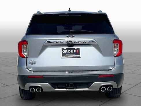Used 2023 Ford Explorer King Ranch w/ Technology Package RWD image 5