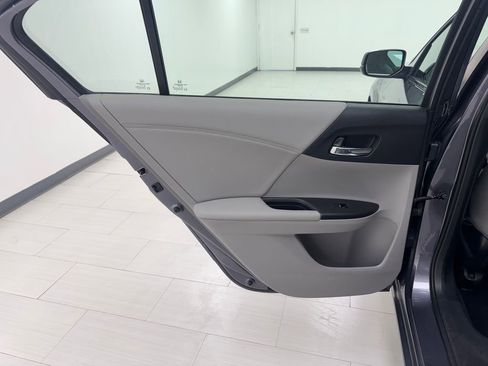 Used 2016 Honda Accord EX-L image 11