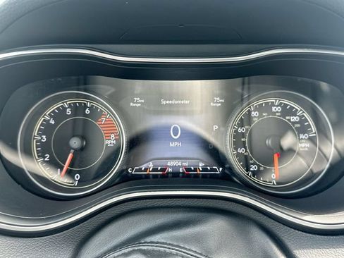 Used 2022 Jeep Cherokee Latitude Lux w/ Sun & Sound Group AWD/4WD image 17