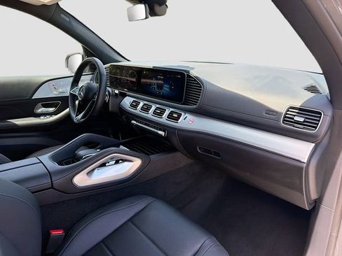 Used 2026 Mercedes-Benz GLE 350 4MATIC w/ Driver Assistance Package image 14