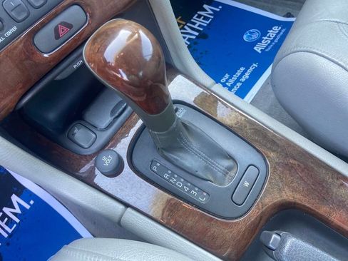 Used 2004 Volvo C70 HT image 29