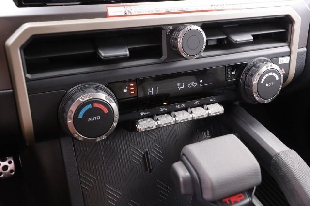 Certified 2026 Toyota Tacoma TRD Sport AWD/4WD image 18