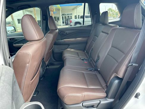 Certified 2024 Honda Passport EX-L image 25