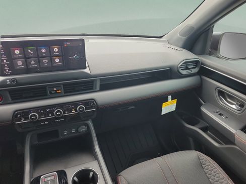 New 2026 Honda Pilot Sport image 16