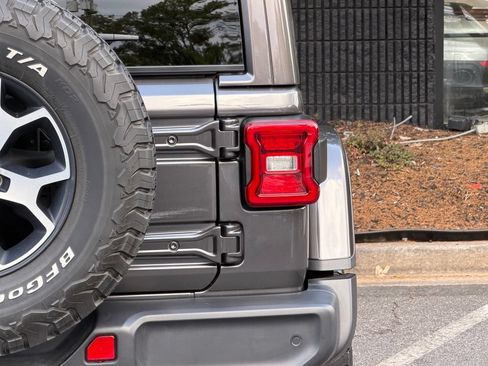 Used 2021 Jeep Wrangler Unlimited Rubicon AWD/4WD image 16