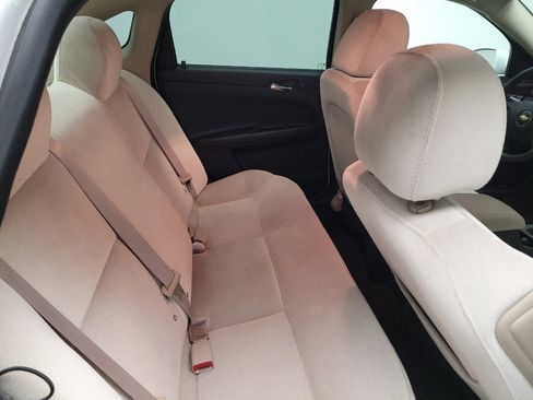 Used 2014 Chevrolet Impala Limited LS FWD image 19