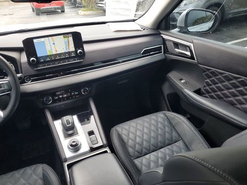 Used 2023 Mitsubishi Outlander SEL image 18