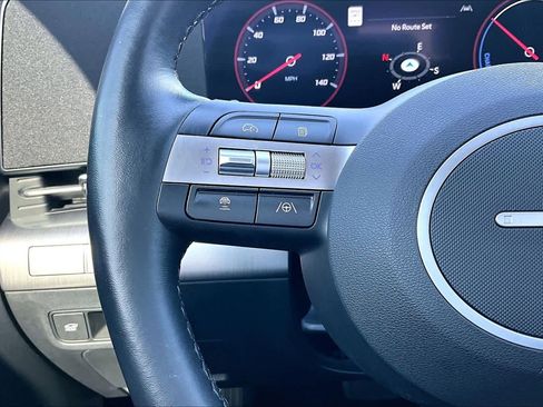 Used 2024 Hyundai Kona Limited image 22