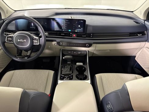 New 2026 Kia Carnival EX FWD image 34