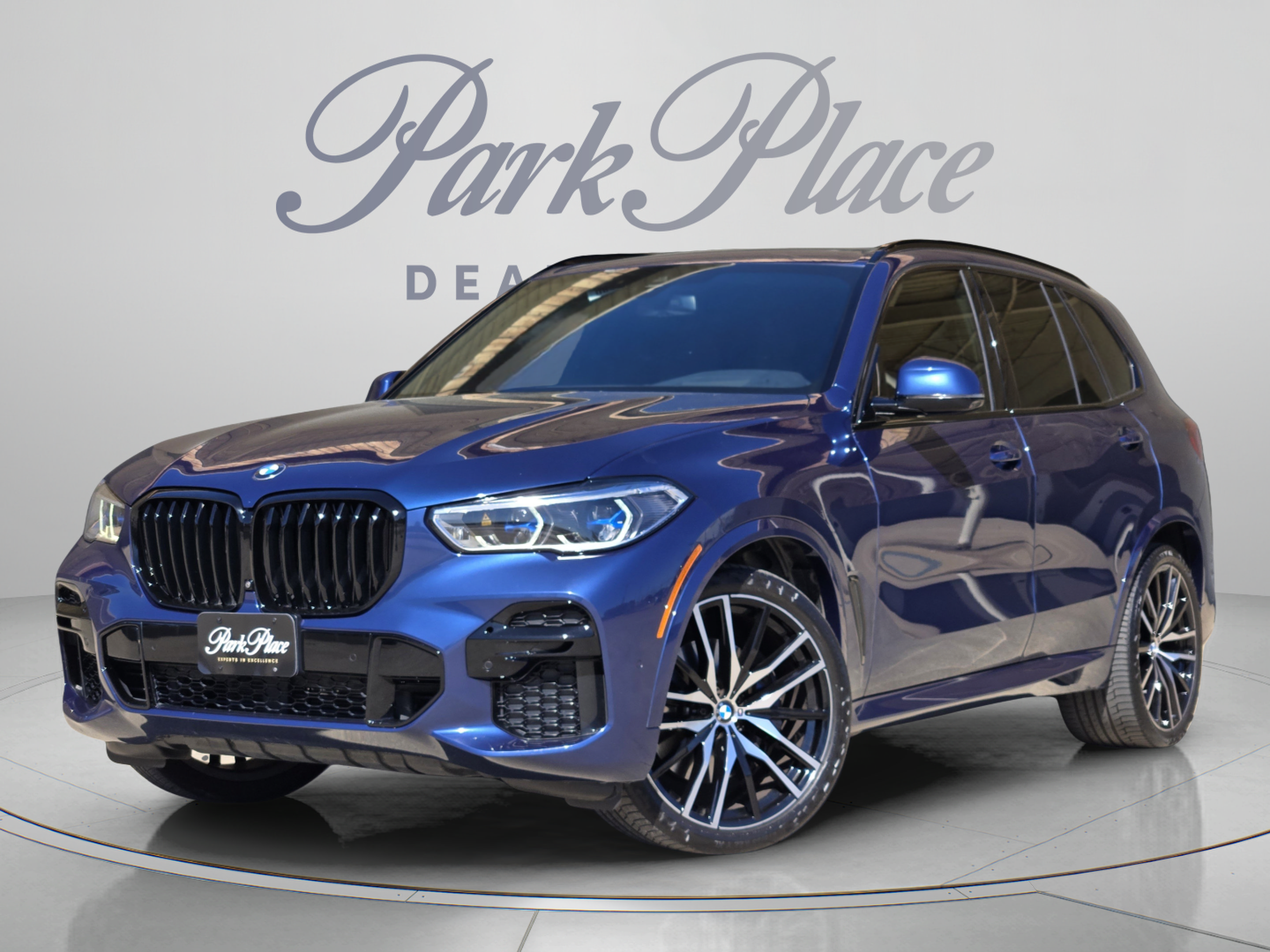 Used 2022 BMW X5 xDrive40i w/ M Sport Package AWD/4WD image 1