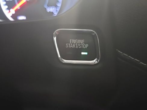 Used 2018 GMC Acadia SLE image 20