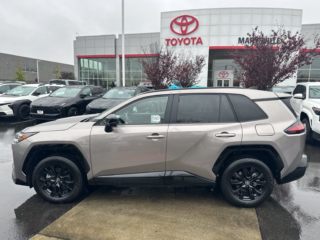 Used 2026 Toyota RAV4 SE AWD/4WD image 2