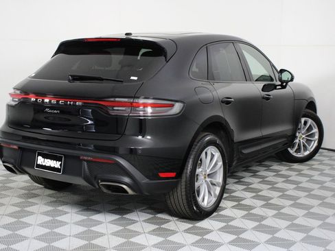 Certified 2026 Porsche Macan image 7